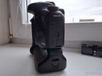 Canon EOS 7D Mark II + battery grip + brašňa - 2