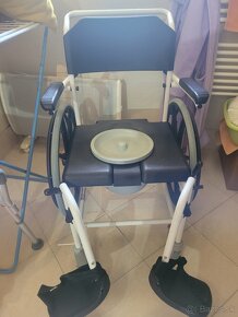 Invalidný sprchový vozík - 2