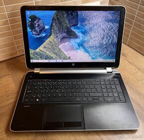 HP 15-n051sc / AMD A8-4555M / 8GB RAM / 180GB SSD / 15,6" - 2