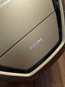 Roboticky vysavac Electrolux Pure i9.2 Gold - 2