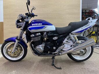 Suzuki GSX 1400 - 2