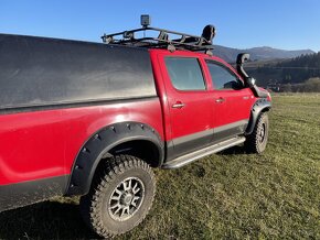 Toyota Hilux - 2