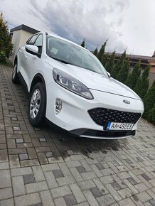 Ford Kuga 1.5tdci 88kw, 113 000km,Led svetlá,Navi, r.v. 2021 - 2