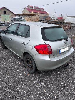 Toyota Auris 1.3 VVTI - 2