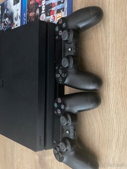 Playstation 4 PRO 1TB - 2