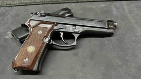 Samonabíjacia pištol Beretta 92FS - 2