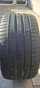 265/30 R19 - 2