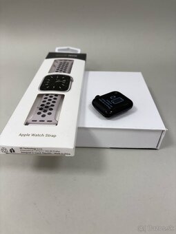 Apple Watch SE 2022 40 mm Midnidht - 2