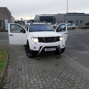 Predam dovoz gb Nissan Navara 2.5 tdi - 2