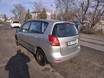 Toyota corolla verso  - nová STK EK - 2