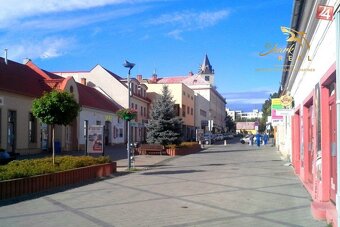 Na predaj polyfunkčný objekt v centre Hlohovca - 2