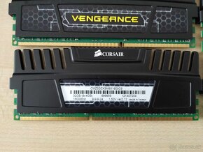 redám RAM Corsair Vengeance DDR3 32 GB - 2