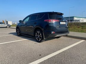 TOYOTA RAV4 HYBRID - BOHATÁ VÝBAVA A TOP STAV - 2