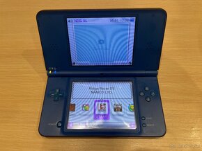 Nintendo DSi XL - 2