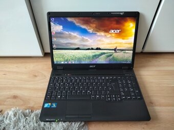 predám notebook Acer extensa 5635 / 4gb ram / 250gb hdd - 2