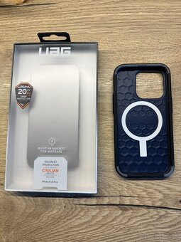 UAG iphone 14pro - 2