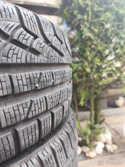 225/40 R18 - 2