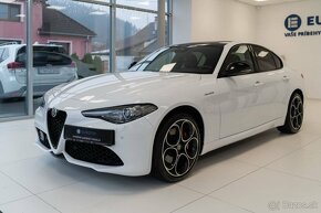 Alfa Romeo Giulia 2.0 GME Veloce AWD AT - 2