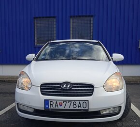 Hyundai Accent - 2