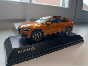 Model auta Audi Q8 2017 (Dragon Orange) - 2