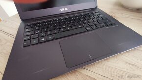 Asus Zenbook UX305L - 2