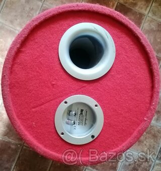 Predám subwoofer Mac Audio Red ATTACK Tube 30 - 2