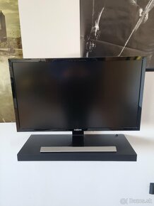 4K 28" Samsung U28E590 - 2