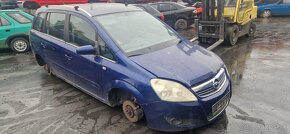 Lacno rozpredám Opel Zafira 2009-2014 na náhradné diely - 2