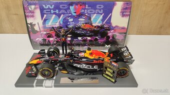 Max Verstappen 1:18 + Figurka + podpis karta - 2