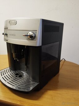 Automaticki kavovar Delonghi - 2