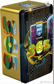 Panini Fifa 365 ADRENALYN XL 2025 Mega kovová krabička - 2