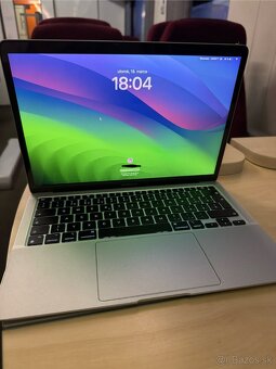 Apple Macbook Air M1 - 8GB - SSD 256 GB - 2