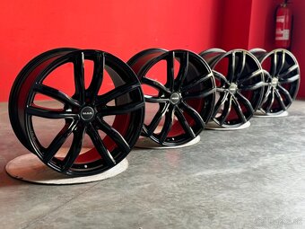 R17 5x120 (72.6) MAK FAHR GLOSS BLACK 8J ET30  DISKY NA BMW - 2