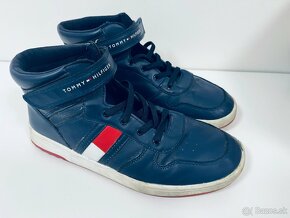 Tommy Hilfiger vyššie tenisky vel 39 - 2