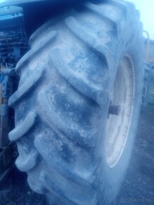 Predam pneu s diskom 650/65 R42 - 2