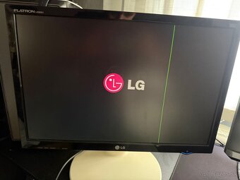 Monitor LG - 2