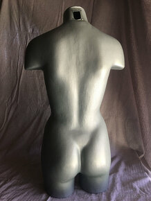 Figurína torzo dámske - šedý plast - 2