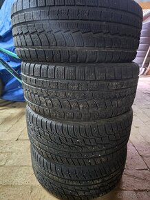 Zimná pneu 235/45 R17 - 2