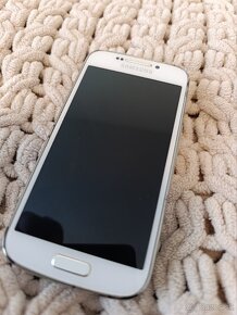 Samsung Galaxy C1010 S4 Zoom

 - 2