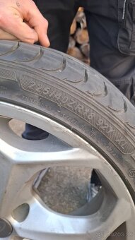 ROVELO 225/40 R18 92Y XL - 2