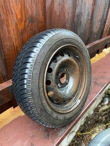 Predám rezervné koleso 4x108 R14 s pneumatikou 165/65R14 - 2