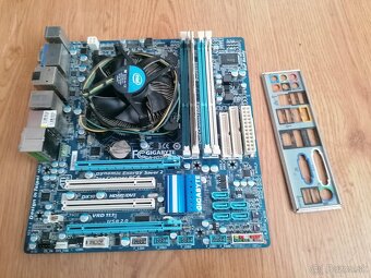 Základnú dosku Gigabyte H55M-UD2H+cpu+ram - predám. - 2