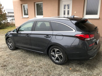 Hyundai i30 CW Kombi 1.5i CVVT Family - 2