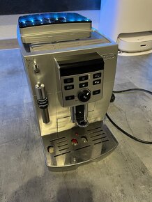 Kavovar DeLonghi ECAM - 2