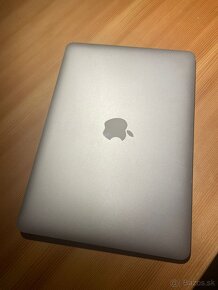 Apple MacBook Air (13-palcový, 2017) - 2