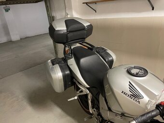 Honda VFR800 VTEC - 2