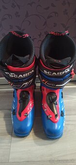 Scarpa f1 vel.30 - 2