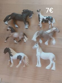 Schleich kone a doplnky - 2