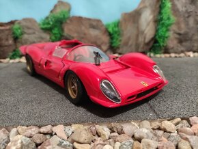 rodám model 1:18 ferrari 330 P4 - 2