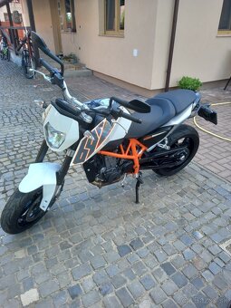 Ktm duke 690 - 2